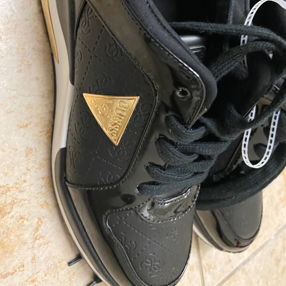 Guess Sneakers